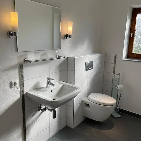 ファームステイ Gaestehaus Gruenberger Hutthurm
